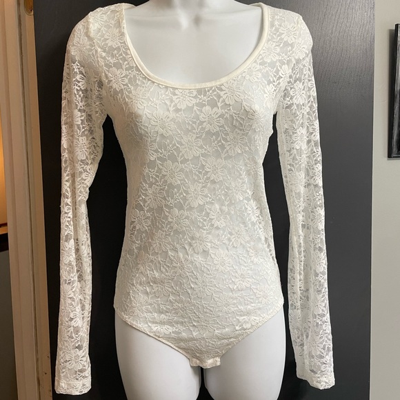 White lace bodysuit, long sleeves - Picture 1 of 1